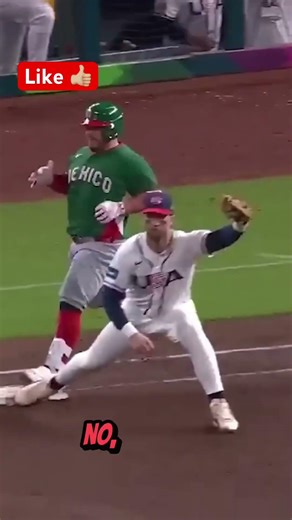 Bobby Witt’s￼ unbelievable play!#worldbaseballclassic ￼