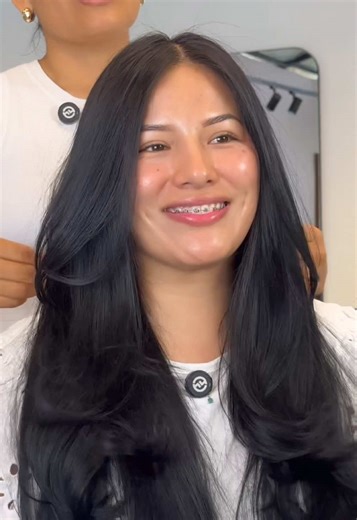 Corte Mariposa: Transformación del Cabello Largo