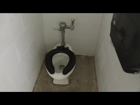[431] Vintage park restroom with RARE 1970's Mansfield and AS toilets