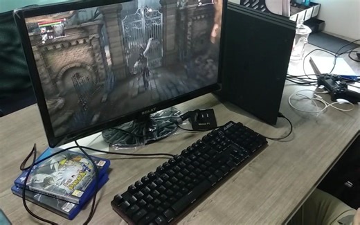 10秒让你学会一键自动挂机连招操作（PS4主机、键鼠）