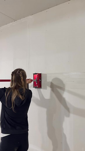 7.6K views · 58 reactions | What do you rather: Flat boxing or hand coating regular joints? @level5tools 10” flat box, always so smooth #girlpower #construction #bluecollarbabe #drywall #interior #drywallers #womanpower #constructionlife #drywallfinisher #interiors | Bluecollarblondie | Facebook