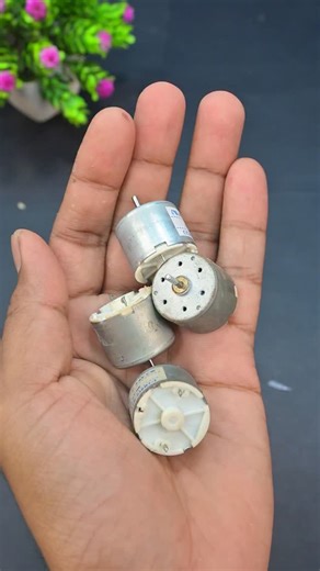 Creative SM on Instagram: "DIY Solar Powered Car Without Battery | Runs Purely on Sunlight #shorts #solar #motor #trending #dcmotor #diy"