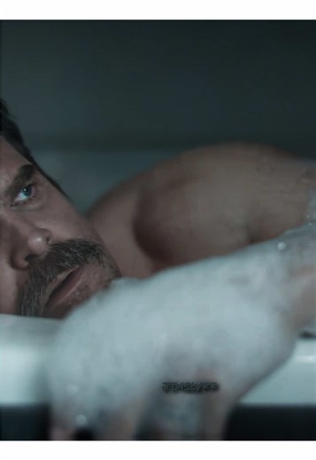 I absolutely hate this edit but he’s SO FINE || #dtfstlouis#floydedit#davidharbour#davidharbouredit#fyp