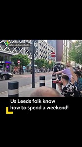 Only in Leeds… 🤣 Outside a full Merrion Centre car park, crowds gathered to cheer on rejected drivers as they tried to make a clean u- turn without hitting the kerb! Safe to say it made for an entertaining afternoon for these guys sat outside the Leeds arena Spoons 🍺 😂 | Leeds