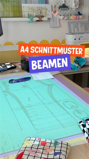 Hä, wie funktioniert das jetzt mit dem Beamerzuschnitt? Ich zeig euch, wie ihr ein A4 Schnittmuster mit dem Programm Pattern Projector (kostenlos) beamen könnt 🤗 Wirklich easy! #diyeule #nähen #beamerzuschnitt #nähenmachtglücklich