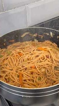 How to cook CHOWMEIN🍝(Noodles) at home #shorts #noodles #chowmein #noodlerecipe #chowmeinrecipe