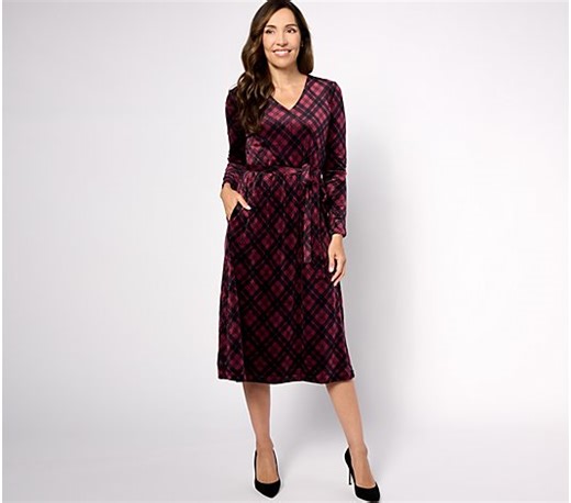 Denim & Co. Printed Velour Petite V-Neck Midi Dress w/ Pockets - QVC.com