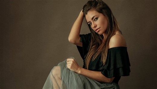 The Key to Better Portrait Photography Poses | Fstoppers