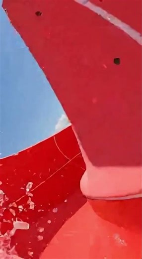 Minecraft Water Slide Fail! 🌊😱 #WaterSlide #MinecraftMemes #PlotTwist #SummerVibes #FailVideo