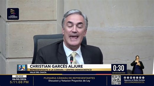En la intervención parlamentaria se resumen los falsos dilemas y los errores conceptuales con los que han querido entrabar el trámite legislativo y frenar el debate que aún no inicia en plenarias. Solo para precisar:1. El derecho de los campesinos sobre los bienes baldíos se define en la adjudicación. Acto que desde la década de los 40 del siglo pasado es de decisión administrativa. Desde 1961 de la autoridad agraria de la reforma agraria, entonces él Incora, hoy la @AgenciaTierras. Y no se ha d
