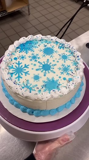 DIY Snowflake Stencil Using Cricut for Custom Ice Cream Cake | Michigan