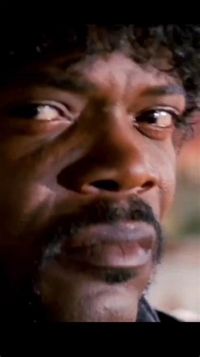 Samuel L. Jackson says a production mistake during Pulp Fiction (1994) accidentally led to Jules’ iconic Jheri curl look.Quentin Tarantino originally wanted Jackson wearing an afro wig, but the production assistant bought the wrong one.“The PA he sent out to buy the wig bought the wrong wig. Bought a Jheri curl wig.”Tarantino complained, “No, no, I told you afro wig!” but Jackson insisted the mistake was perfect for the character.“Everybody in NWA had a Jheri curl at that time, and this is perfe