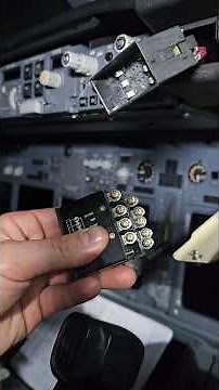 B737NG: Master Caution and system annunciator replacement.