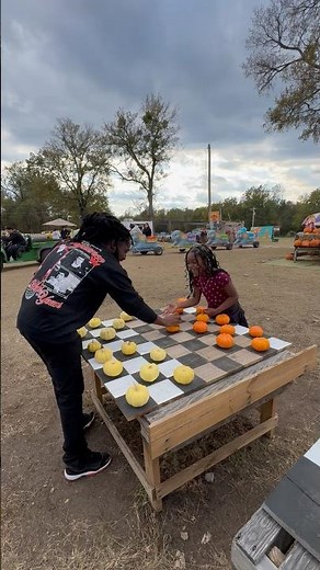 Checkers Game with Pumpkins 🎃