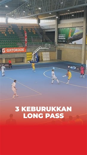 SMT SPORTS - Futsal, Football, Running on Instagram: "Dalam futsal long pass atau short pass yang paling sesuai? Jom saya kongsikan keburukkan long pass dalam futsal...🔥🔥🔥 #SMTSPORTS #kasutfutsal #Tipsfutsal #kedaifutsal #KedaiSukanTerengganu"