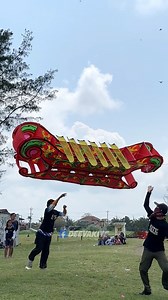 An extraordinary work of art, the only gamelan kite in Indonesia | Deeva Kite