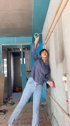 780K views · 20K reactions | Real footage of the TV background wall construction process 樂樂樂. #fbreels #reelsfbシ #reels #facebook #reelsfb #viralreels #trendingreels #facebookreels #construction #walldecor #reels #marble #Bricks #trend | Ginni The Painter | Facebook