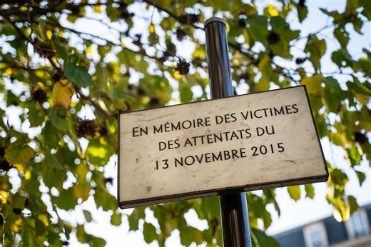 Les attentats du 13 novembre 2015 dans les discours publics