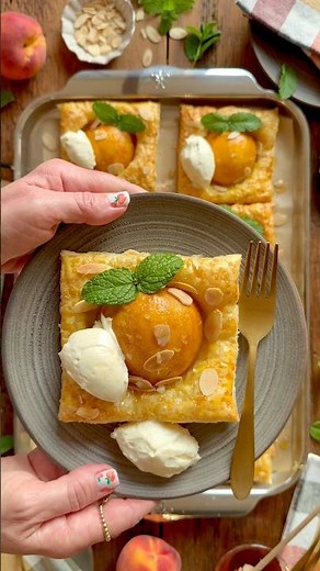 Hot Honey Peach Puff Pastry with Mascarpone 🍑🍯✨#peachdessert #peachrecipe #peaches