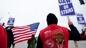 Polk County judge weighs John Deere strike injunction request