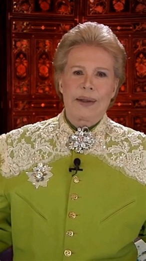 Escorpio, el 2026 te llama a transformarte, soltar el pasado y renacer con poder. English Version will be posted 1/8/26 #MuchoMuchoAmor #WalterMercado #waltermercadotv #mercadotok #astrology #astrologytiktok #horoscope #zodiac #zodiactiktok #fyp #foryou #zodiaco #astrologia #horoscopia #2026Predictions #2026Predicciones #Walterpredictions #SCORPIO #ESCORPIO | Walter Mercado