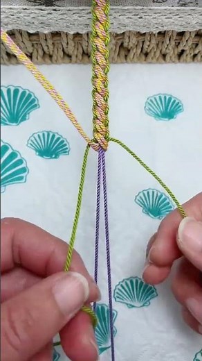用五彩绳做手绳的教程说明 #编绳教程 #diy