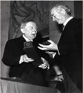 Linus Pauling - Brasil Escola