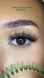 create festive lashes using our green coloured lash ribbons🎄🎅🏼❄️❤️ #clusterlashes #lashapplication #christmaslashes #greenlashes | 𝗟𝗮𝘀𝗵 𝗥𝗶𝗯𝗯𝗼𝗻𝘀 𝗗𝗜𝗬 𝗟𝗮𝘀𝗵𝗲𝘀