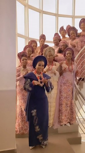 4.2K views · 1.5K reactions | The bride surrounded with her best girls 殺❤️ and they jump on the #unavailablechallenge Artist @davido Makeup @poshmakeuppro Gele @suziestouches Hairstylist @wendy_thestylist Outfits @ Accessories @ Photography @t2kennyphotography Videography @t2kennyphotography Alaga @tush_alaga Planner @roybevents • • • • • • • • #Arewailorinpple #AIP | Tushalaga traditional wedding compere | Facebook
