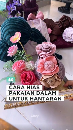 1.8M views · 40K reactions | Cara hias pakaian dalam untuk hantaran, ini cara andalan glory ya  bikin nya simple tp tetep cantik ✨ #gloryhantaran #tutorialhantaran #tutorialpakaiandalam #hantaran #seserahan #tutorial #fyp #fbpro | Glory | Facebook