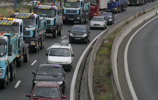 Gironde : D’importants bouchons sur l’autoroute A10 après un accident impliquant trois poids lourds