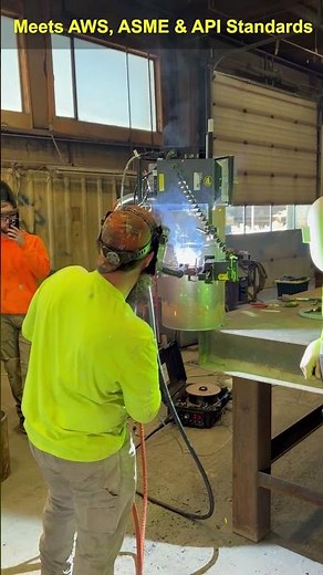 Universal Bug-O-Matic Pipe Welding 20" Pipe w/FCAW-Gas Shield