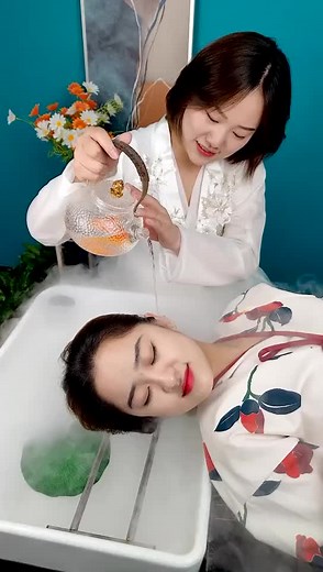 This method of ear cleaning called “ear digging”#earwaxremoval #foryou #tiktok#