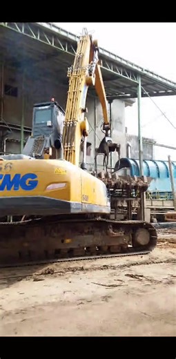 Un Loading Log,Excavator XCMG. | Yusmantoh Manto