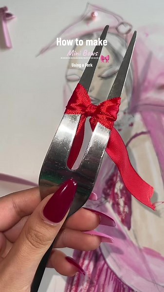 How to Make Mini Ribbon Bows Using a Fork