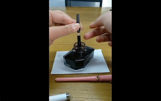 钢笔吸墨简易教程（旋转式吸墨器+推杆吸墨器）