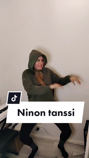 Ole hyvä @ninoarling 🤩😂 Täs on sun tekemä tanssi nyt! Tää oli hauska 🙈😅 Kokeilkaas muutkin! #sinulle #fypシ #suomitt #tanssi #tiktokkari