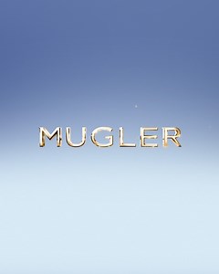 Les icônes Alien se révèlent — rayonnantes de pouvoir et de mystère, illuminant les fêtes. Offrez Mugler : https://www.mugler.fr/parfum #muglerfragrances | Mugler