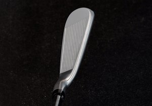 How To Hit Golf Irons Like A Pro (5 Quick Fixes)