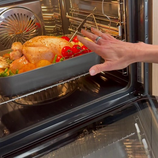 Behind the scenes with AEG to show you the secret behind the perfect roast chook - Steam! 🍗✨ The new AEG 9000 Series Steam Oven uses SteamPro technology to keep the inside of your chicken unbelievably moist and tender, while delivering that beautiful golden, crispy skin we all crave. Ready to cook like a pro? Tap the link and explore the features now! https://npr.reviews/49dQDXN #NationalProductReview #AEG #SteamOven #SteamPro #AITasteAssist #KitchenTech #RoastBakeSteam | National Product Revie