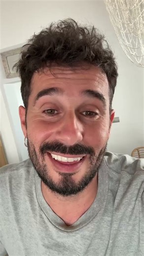 Antoñito Molina is also a Radio Nervión listener! 🎶 You can now listen to "Instruction Manual"