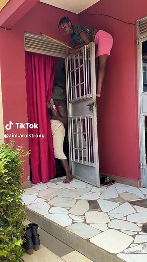 They will do anything to cry 🤣🤣