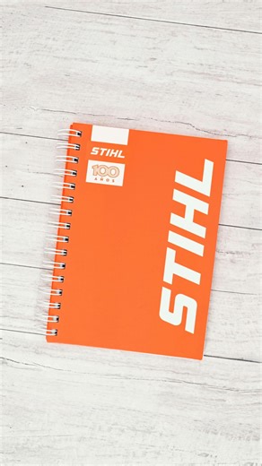 Imprenta Omega - Mabinor Sociedad Anónima on Instagram: "Pantone Orange. Sin vueltas. Un cuaderno que respeta la identidad de marca y la hace visible desde el primer vistazo. Cuando el color es exacto, la marca se siente. Trabajo realizado para STIHL · 100 años PD: lamentablemente las cámaras y el video no logran captar lo fuerte y vibrante que se ve este naranja en vivo y directo. #Pantone #Branding #ImprentaOmega #Printmaster"