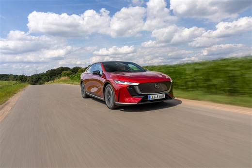 1er Essai - Nouvelle Mazda6e (2025) : est-ce encore une vraie Mazda ?