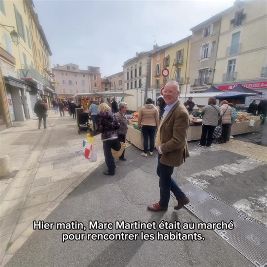 Hier matin au marché - Marc Martinet est allé à la rencontre des Orangeois - Pas de blabla, pas de distance : juste des échanges simples, sincères et directs. Parce que pour parler d’Orange, il faut d’abord écouter ceux qui y vivent. #MarcMartinet #OrangeAvance #EnsemblePourOrange #Orange2026 #PourOrange