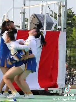 チアガールのパンチラ動画 生パンツ丸見え 生パンティー丸見え。チアリーダーのパンチラ動画。高校 大学 仙台育英高校 チア部