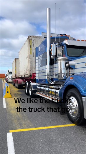 Kenworth T900 Classic Truck Performance Overview