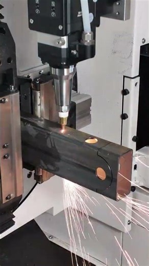 Rectangular pipe cutting processing 160 chuck 3000 watt laser pipe cutting machine#Laser c