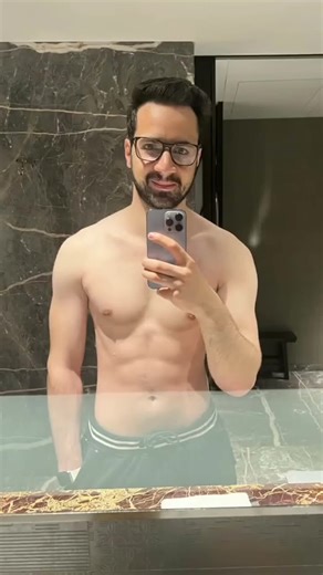 Body Editing in Photoshop #karan17 #fiverr #bodyedits #photoshopbody #dating #mensdating