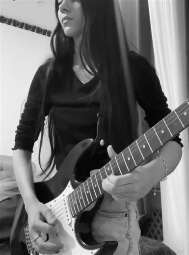 #shadmehr_aghili #guitarcover #electricguitar #musician #پاپ کاور سولوی ستاره -شادمهر عقیلی
